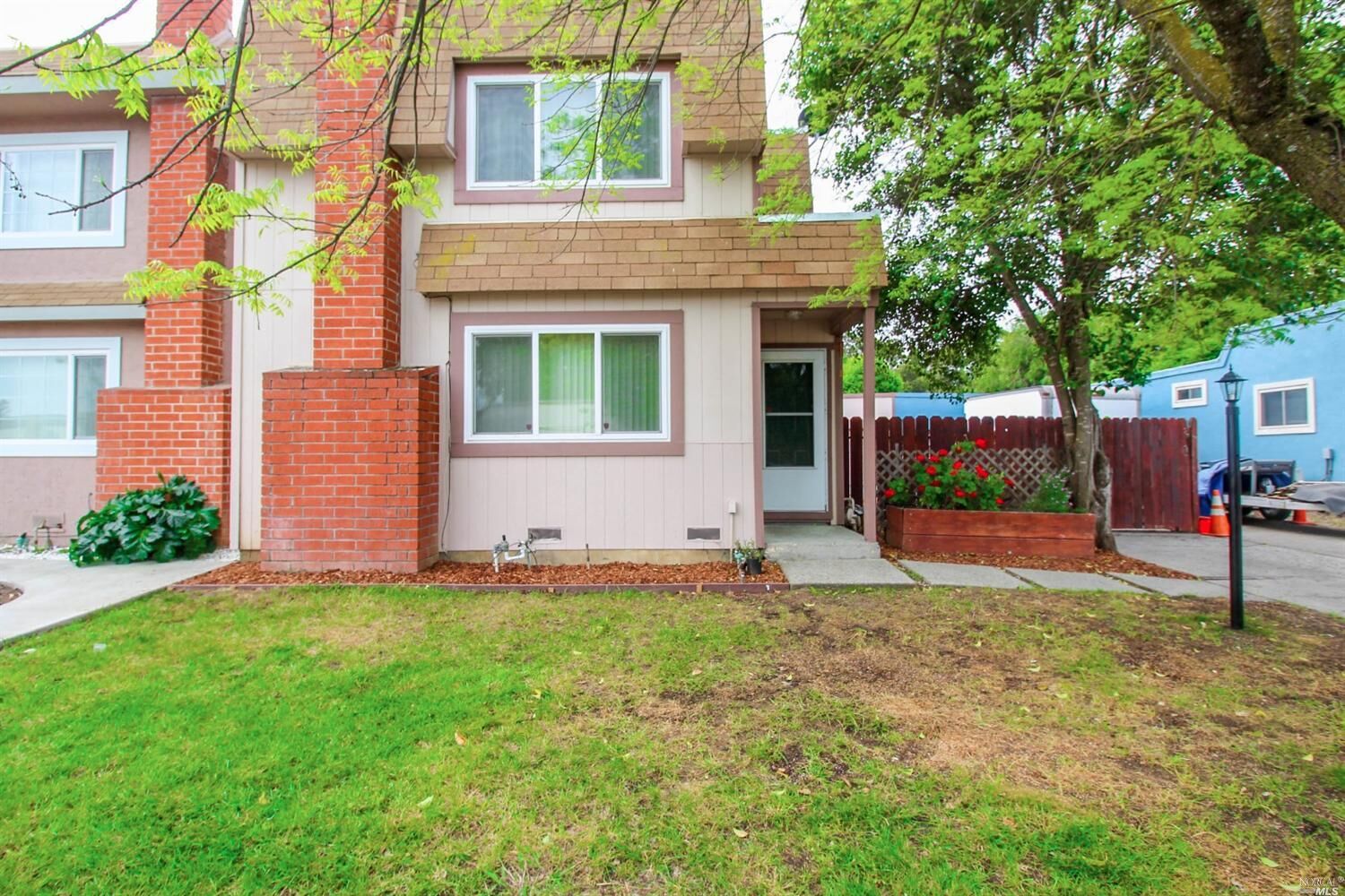 Property Photo: 869 Goldcoast Drive CA 94533