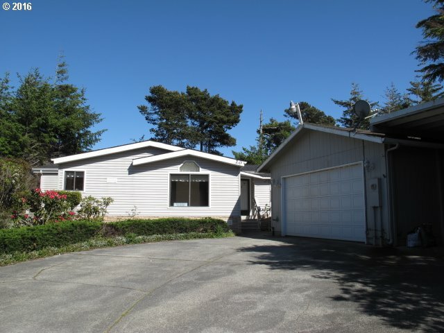1600 Rhododendron Dr 20  Florence OR 97439 photo