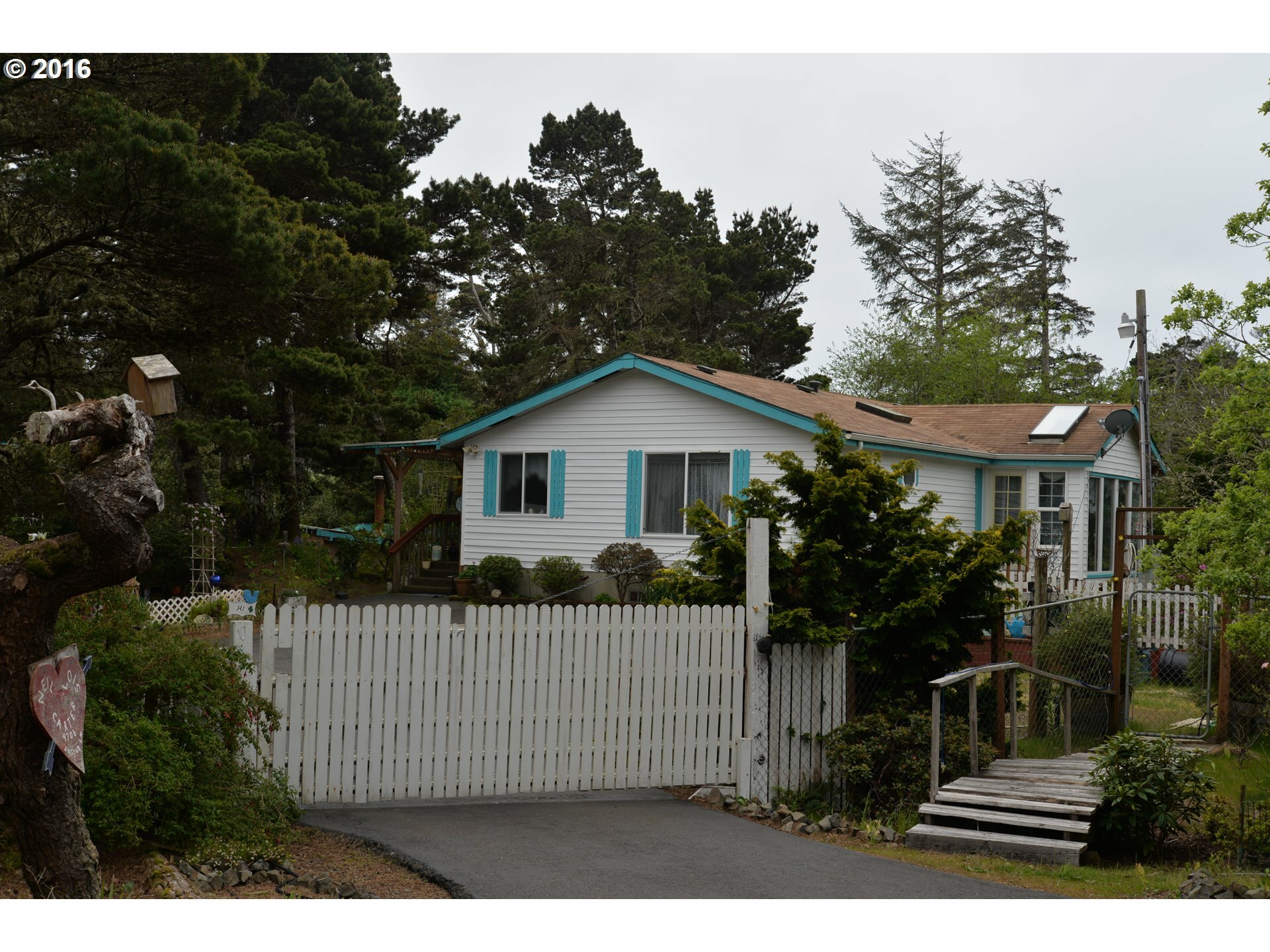 Property Photo: 4706 Joshua Ln OR 97439