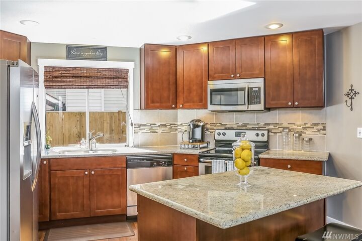 Property Photo: 926 SW 344th Place WA 98023