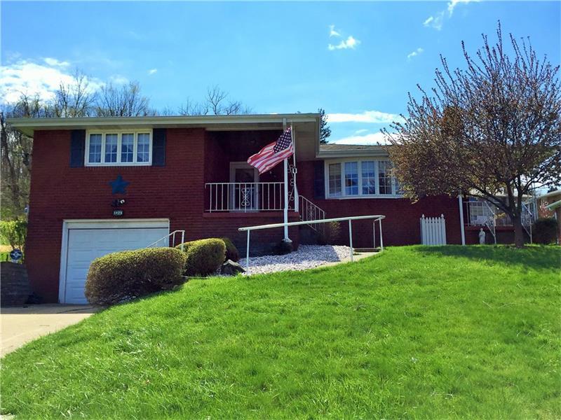 Property Photo: 1425 Gilmore Drive PA 15025
