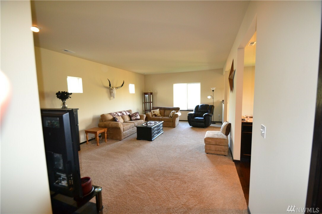 Property Photo: 14738 55th Ave NE WA 98271