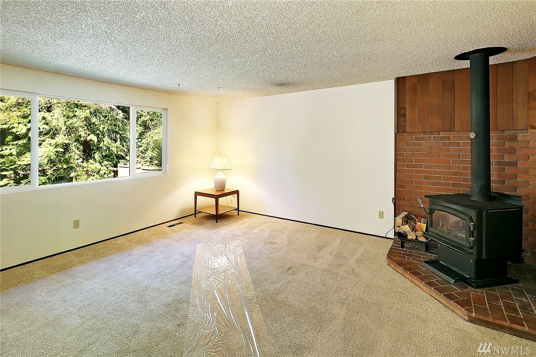 Property Photo: 8201 202nd Place SW WA 98026