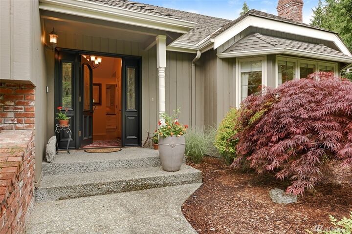 Property Photo:  19726 SE 17th St  WA 98075 