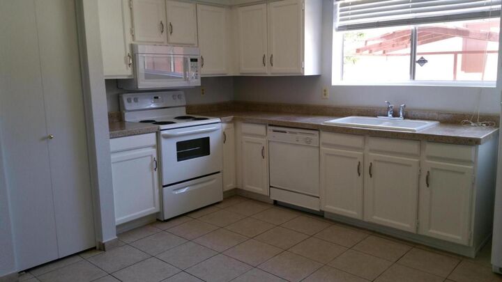 Property Photo:  870 S Palm Lane 54  AZ 85225 