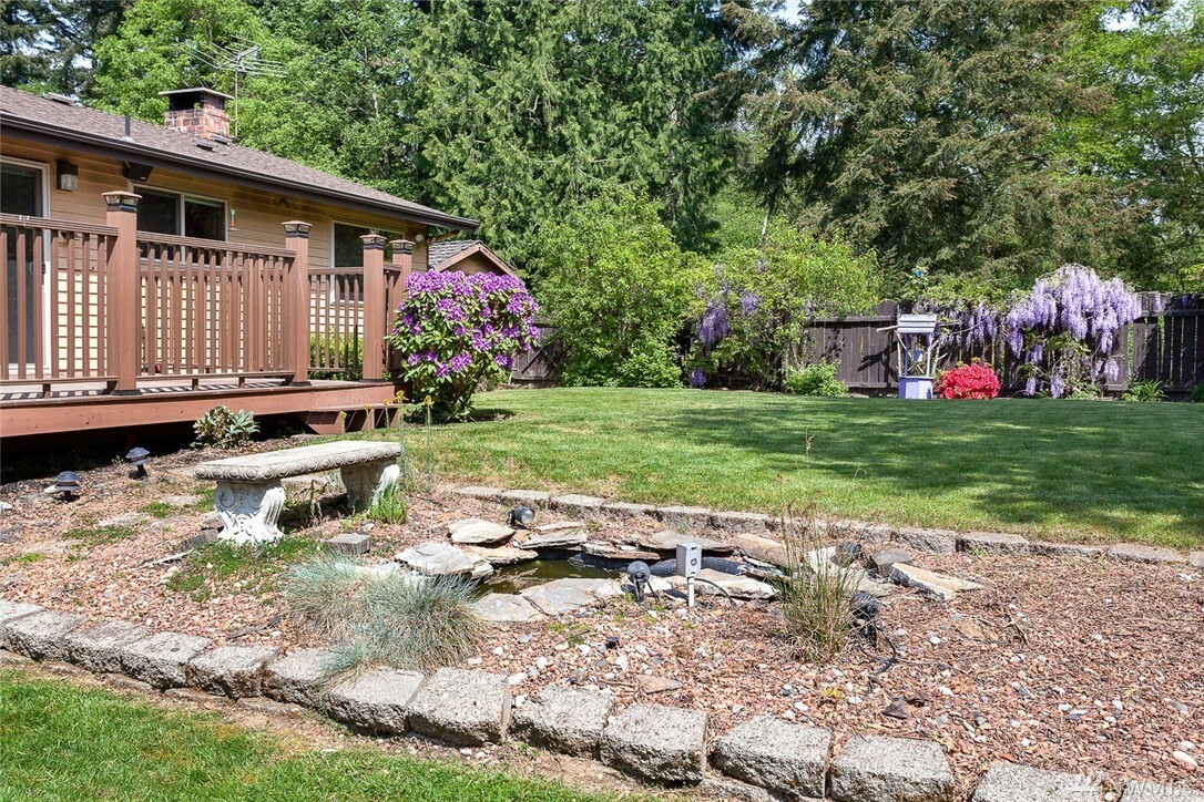 Property Photo:  5110 159 Place SW  WA 98026 