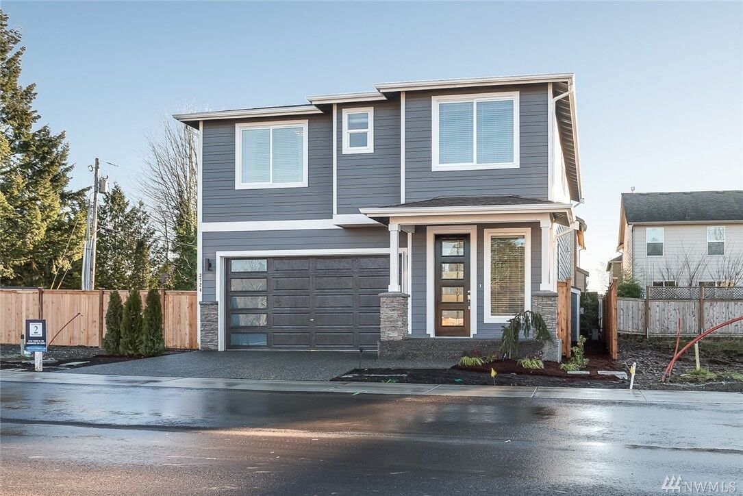 Property Photo: 3812 133rd Place SW 8 WA 98087