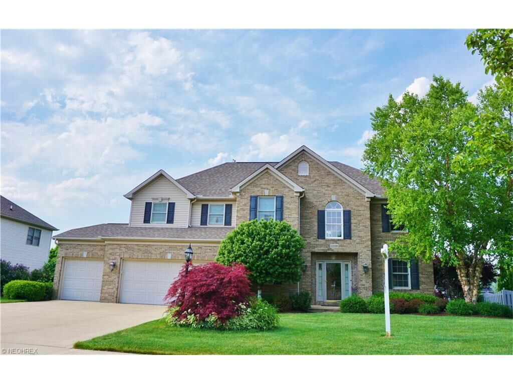 Property Photo:  22188 Yarrow Trail  OH 44149 