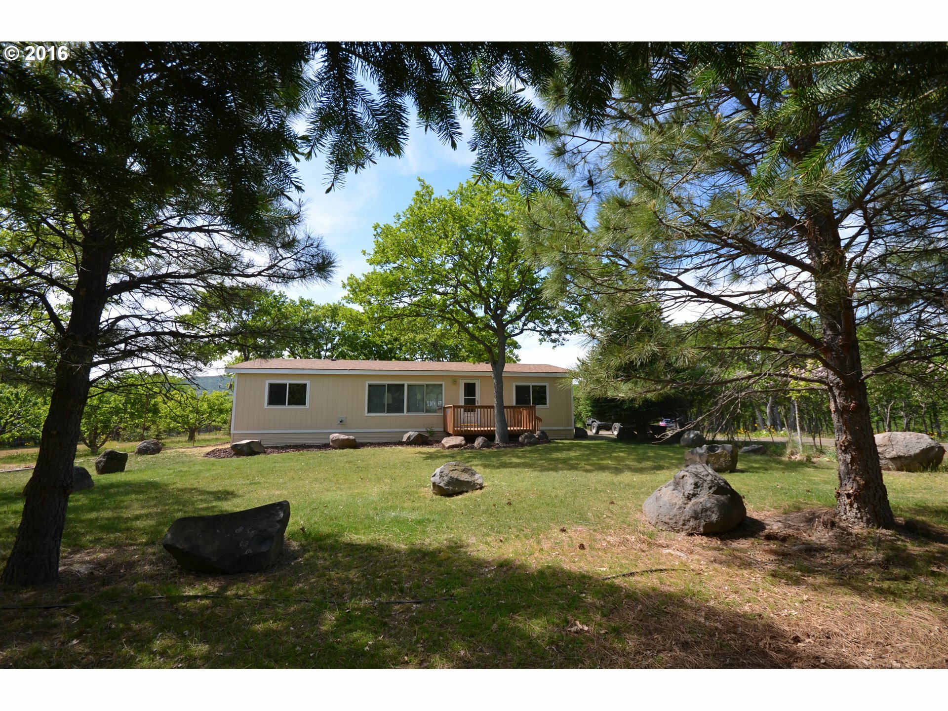 Property Photo: 3970 Lutz Ln OR 97058