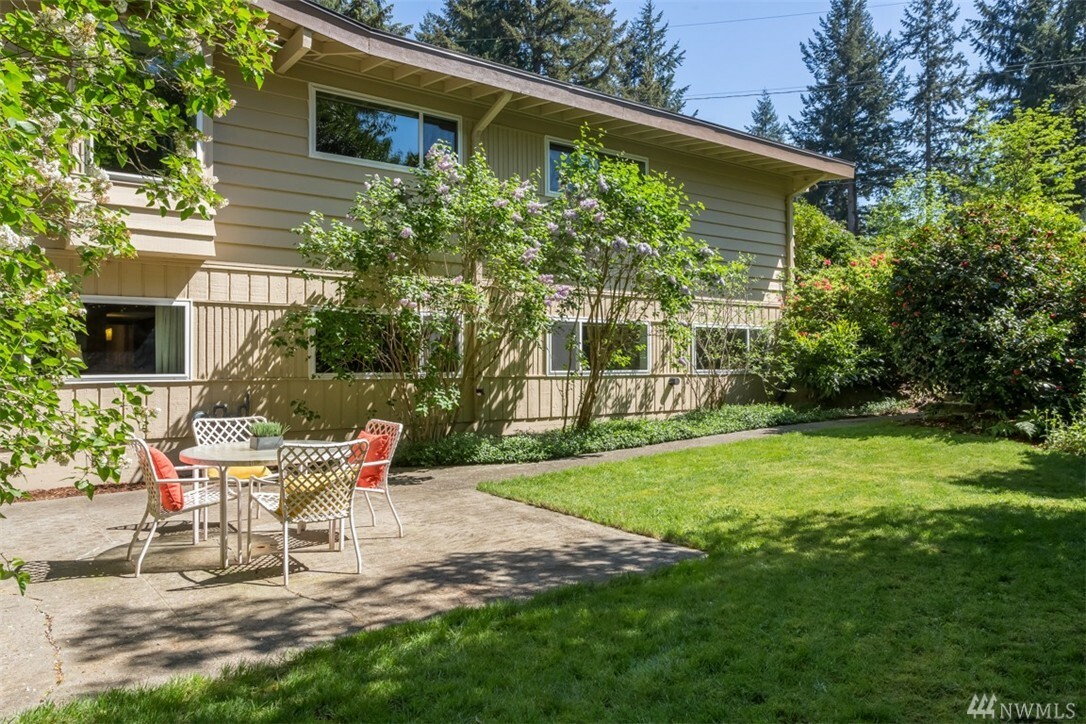 Property Photo:  16814 SE 2nd Place  WA 98008 