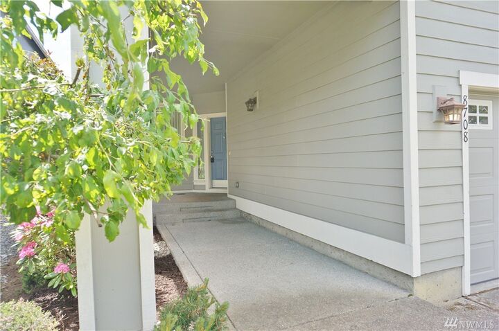 Property Photo: 8708 187th Stct E WA 98375