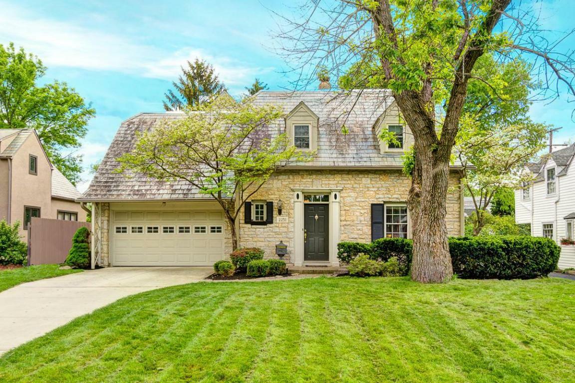 Property Photo: 2251 Abington Road OH 43221