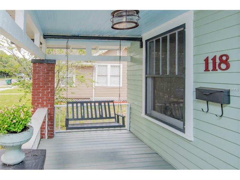 Property Photo:  118 W Powhatan Avenue  FL 33604 