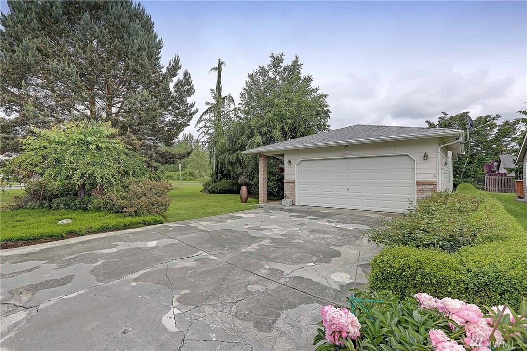 Property Photo:  27577 79th Dr NW  WA 98292 