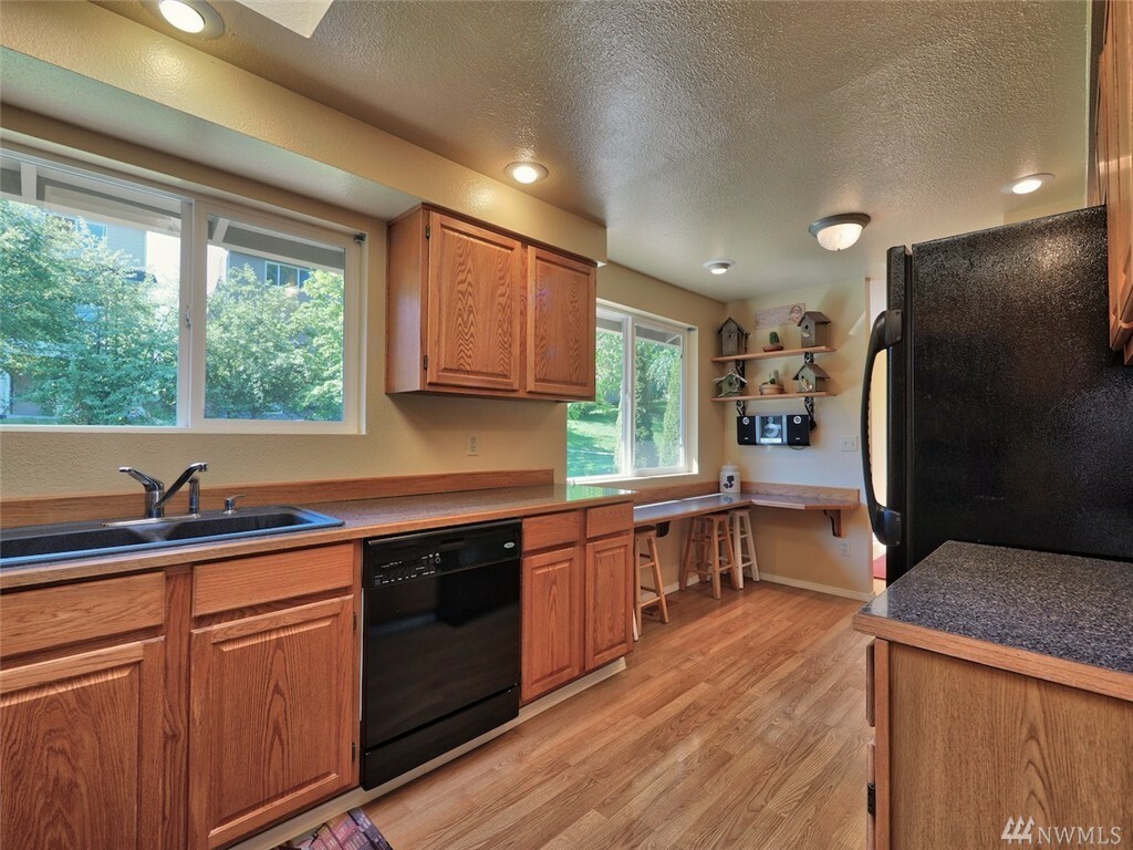 Property Photo:  6119 S 294th St  WA 98001 