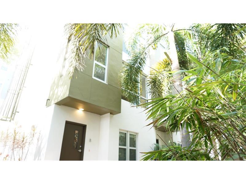 Property Photo: 325 5th Avenue S 8 FL 33701