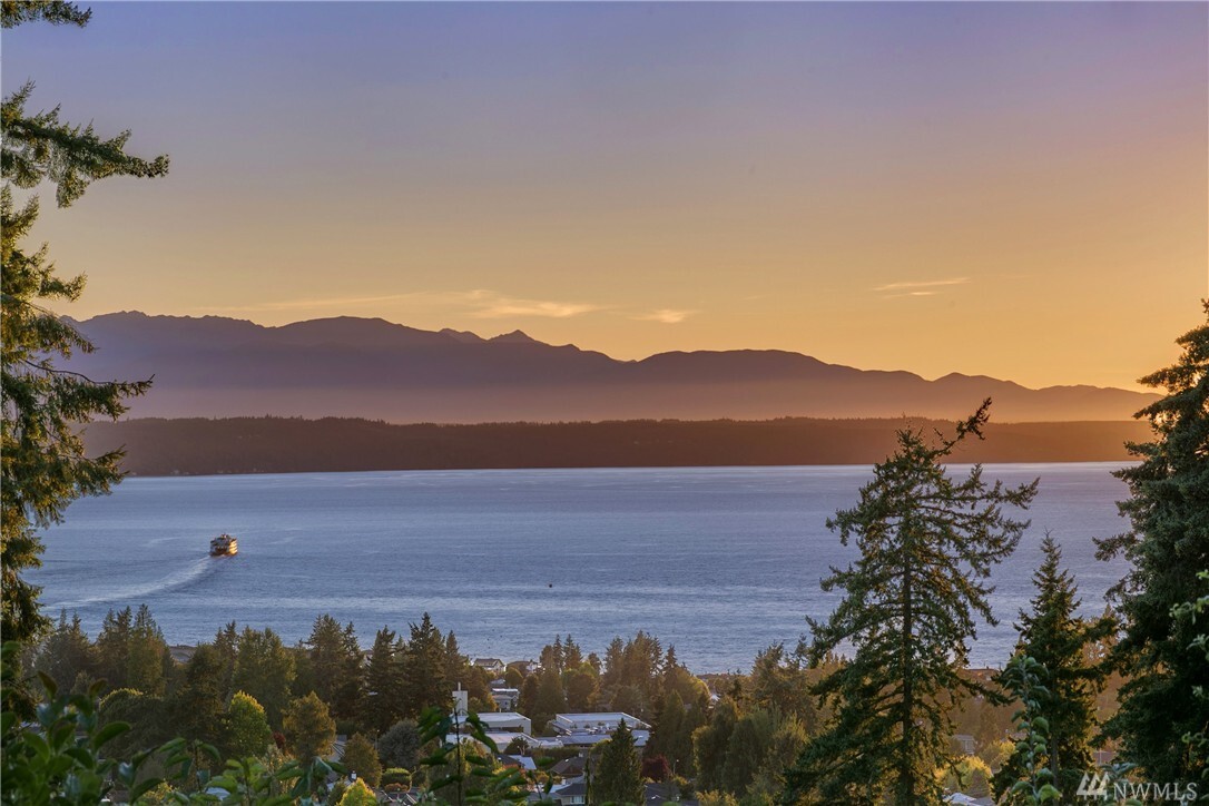 Property Photo:  20416 92nd Ave W  WA 98020 