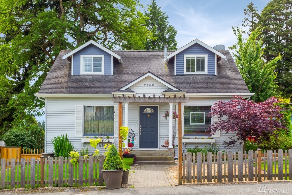 Property Photo: 2308 Lowell Rd WA 98203