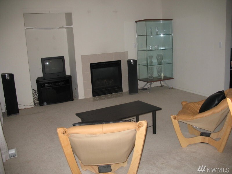 Property Photo: 918 243rd Place SE WA 98075