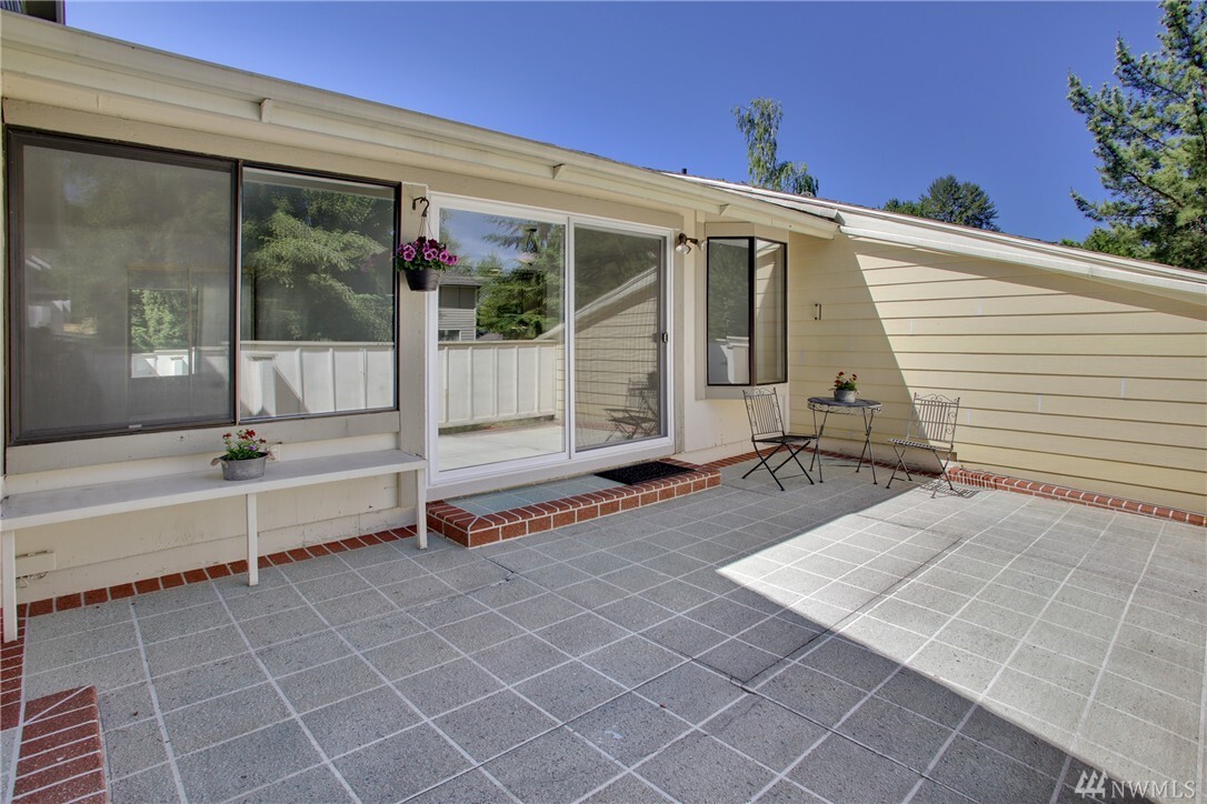 Property Photo:  2440 140th Ave NE 32  WA 98005 