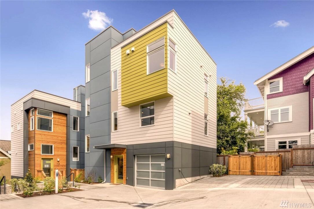 Property Photo: 705 18th Ave S WA 98144