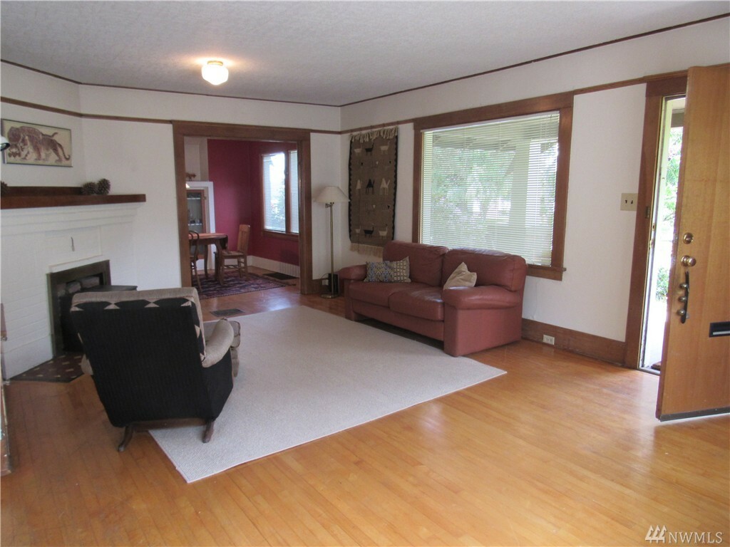 Property Photo: 1410 N Anderson St WA 98406