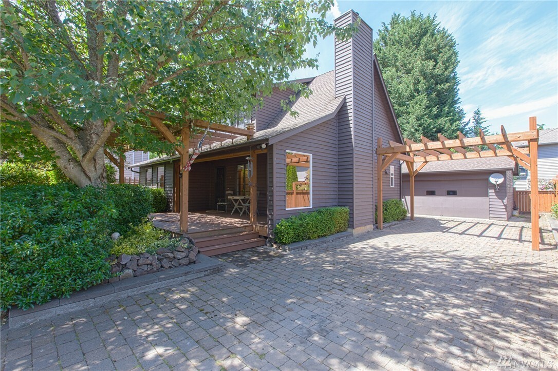 Property Photo:  8816 NE 132nd St  WA 98034 