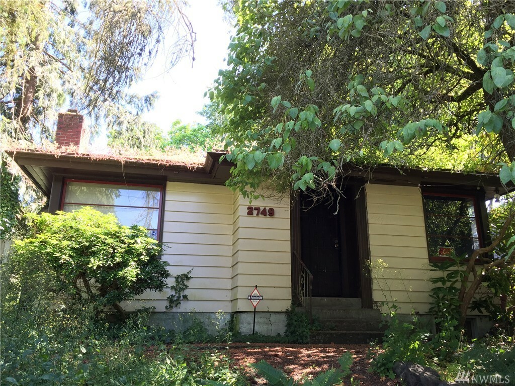 Property Photo: 2749 NE 98th St WA 98115