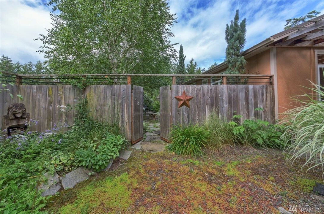 Property Photo:  2957 Hancock St  WA 98368 