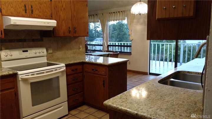 Property Photo: 1206 Byrd Dr WA 98239