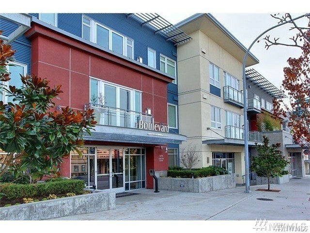 Property Photo:  375 Kirkland Ave 147  WA 98033 