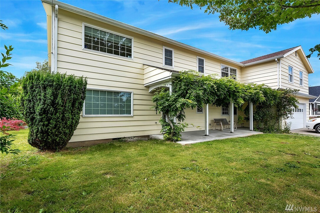 Property Photo:  6139 Church Rd  WA 98248 