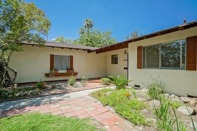 Property Photo: 565 W Campus View Drive CA 92507