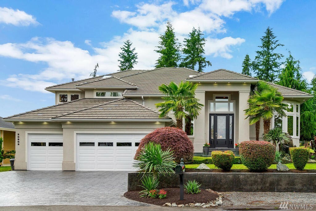 Property Photo:  20509 Island Pkwy E  WA 98391 