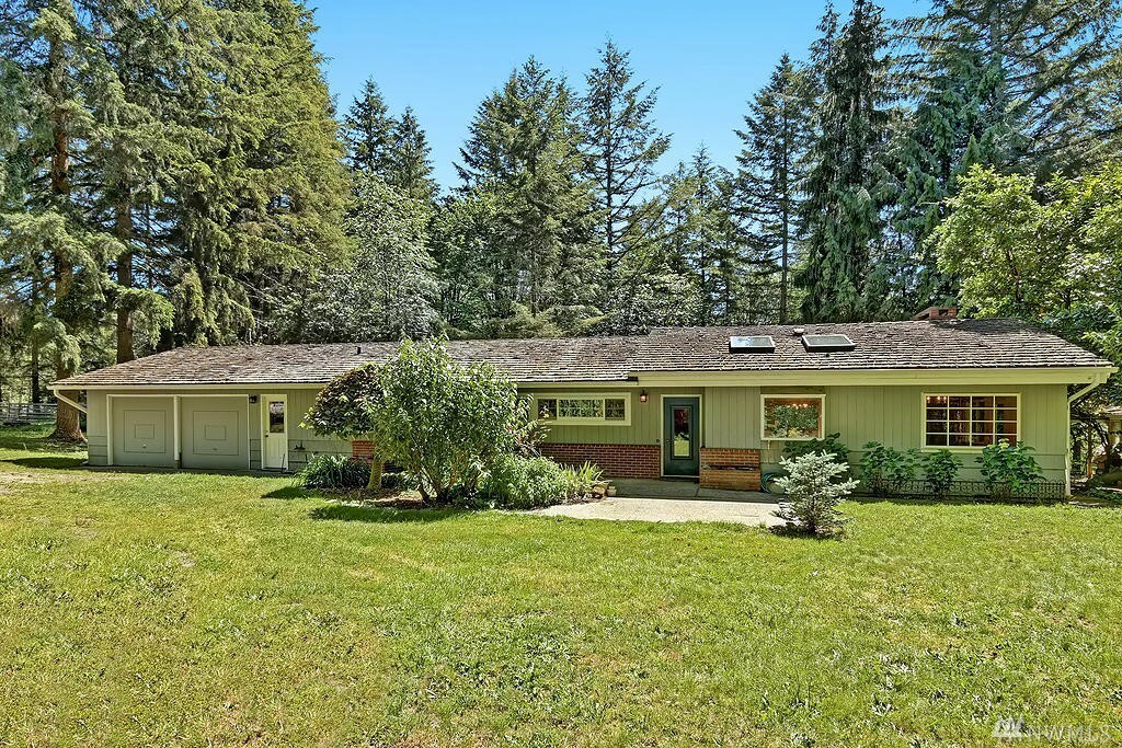 Property Photo:  5629 236th Ave NE  WA 98053 