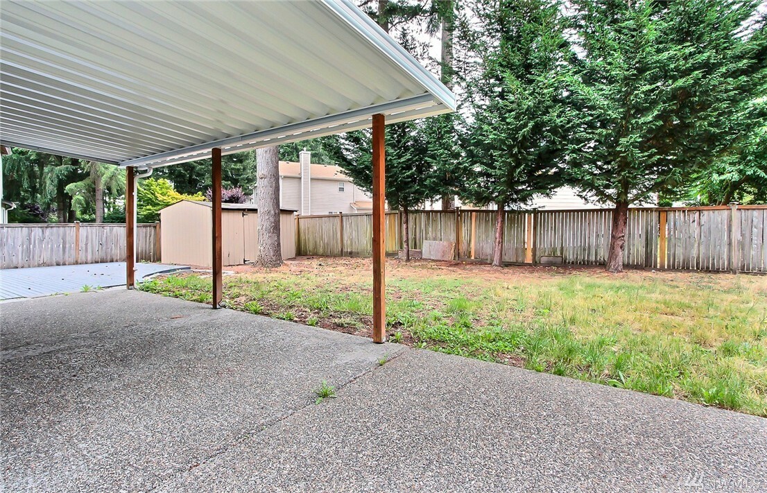 Property Photo: 7601 Elm Ct SE WA 98503