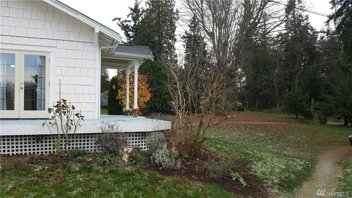 Property Photo:  1409 Dallman Rd  WA 98282 