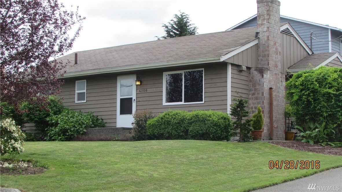 Property Photo: 6108 46th St NE A WA 98270