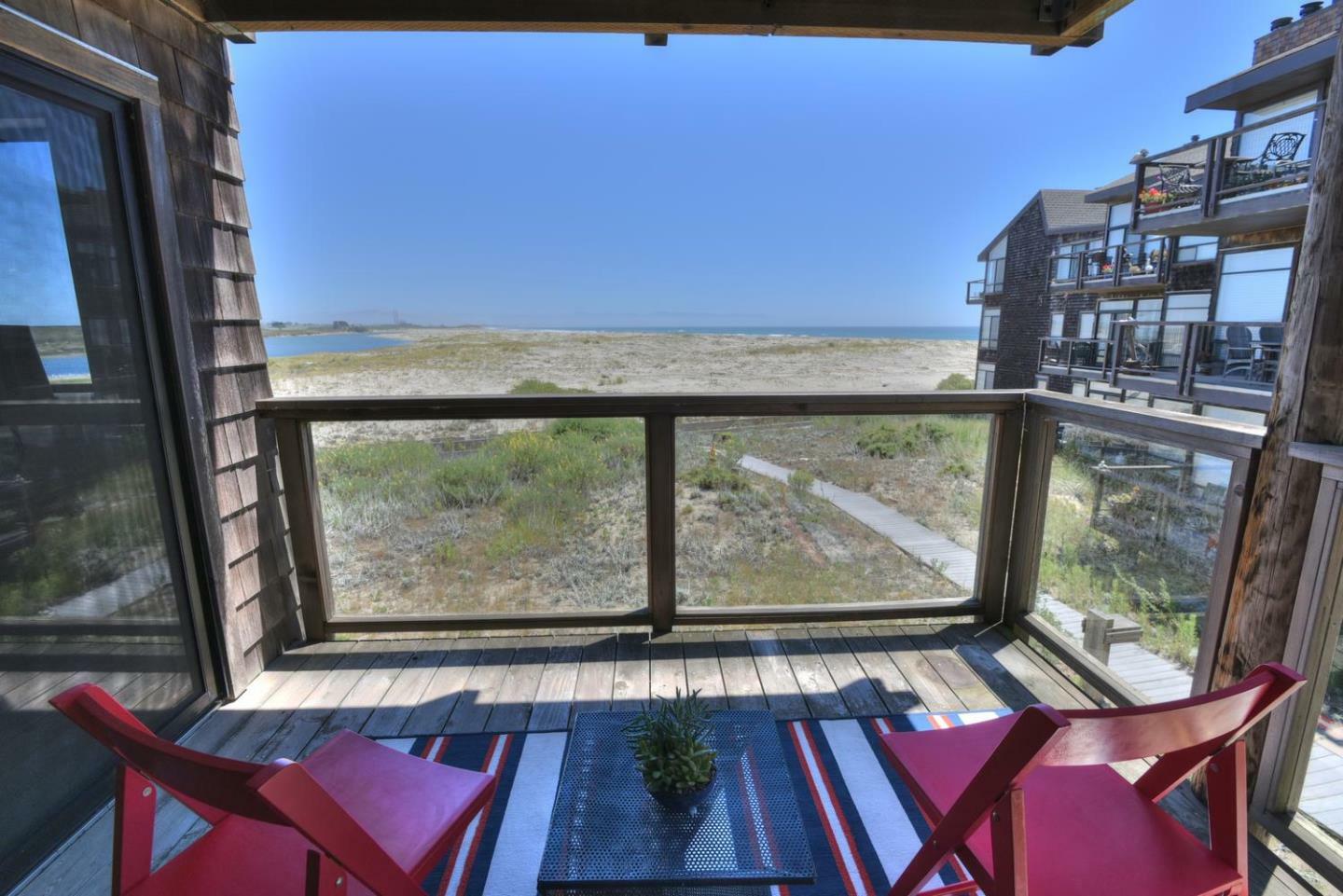 Property Photo:  77 Pelican Point  CA 95076 