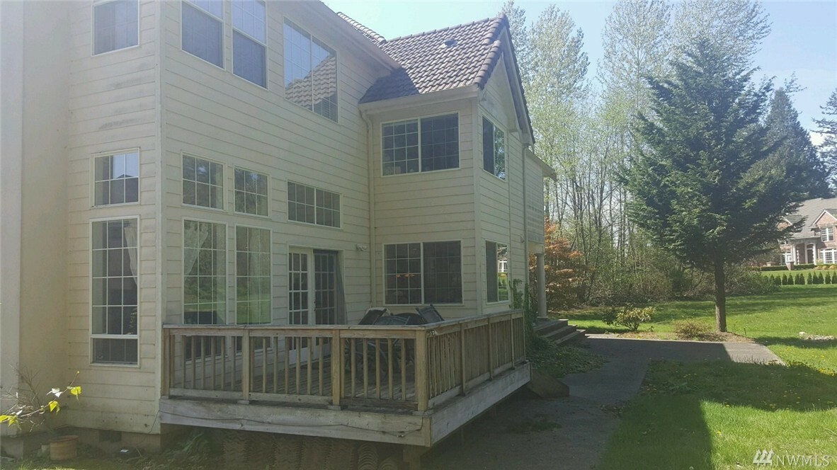 Property Photo:  20920 SE 216th Wy  WA 98038 