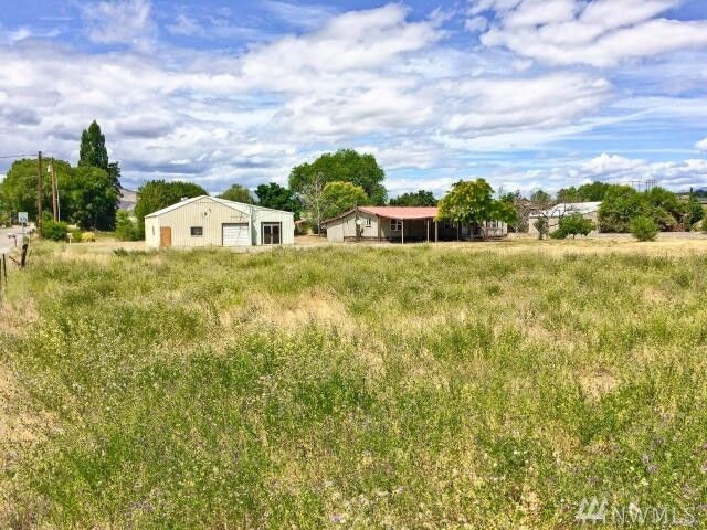 Property Photo: 4360 Dixie Lane WA 98828