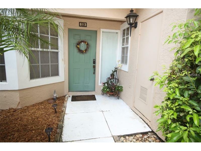 Property Photo:  1526 Woodsglen Drive  FL 32708 