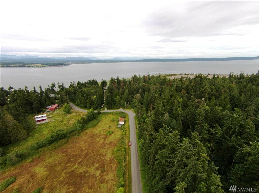 Property Photo: 97 Livingston Bay Rd WA 98282