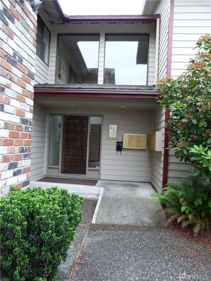 Property Photo:  5301 Colby Ave 205  WA 98203 