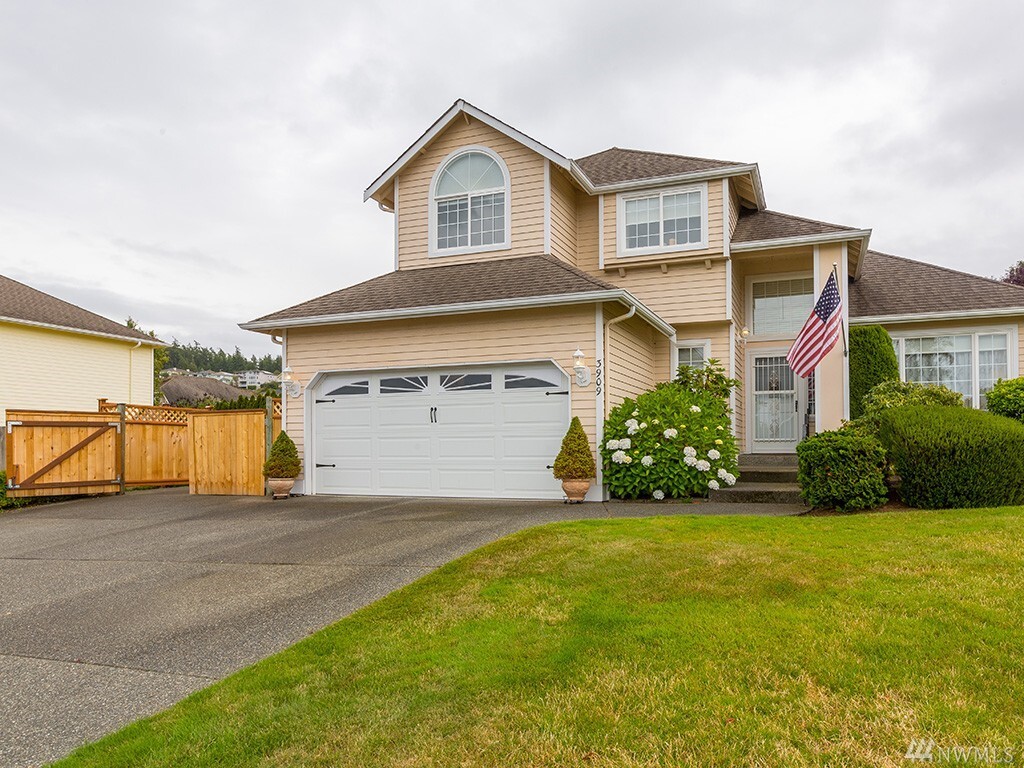 Property Photo: 3909 W 6th St WA 98221
