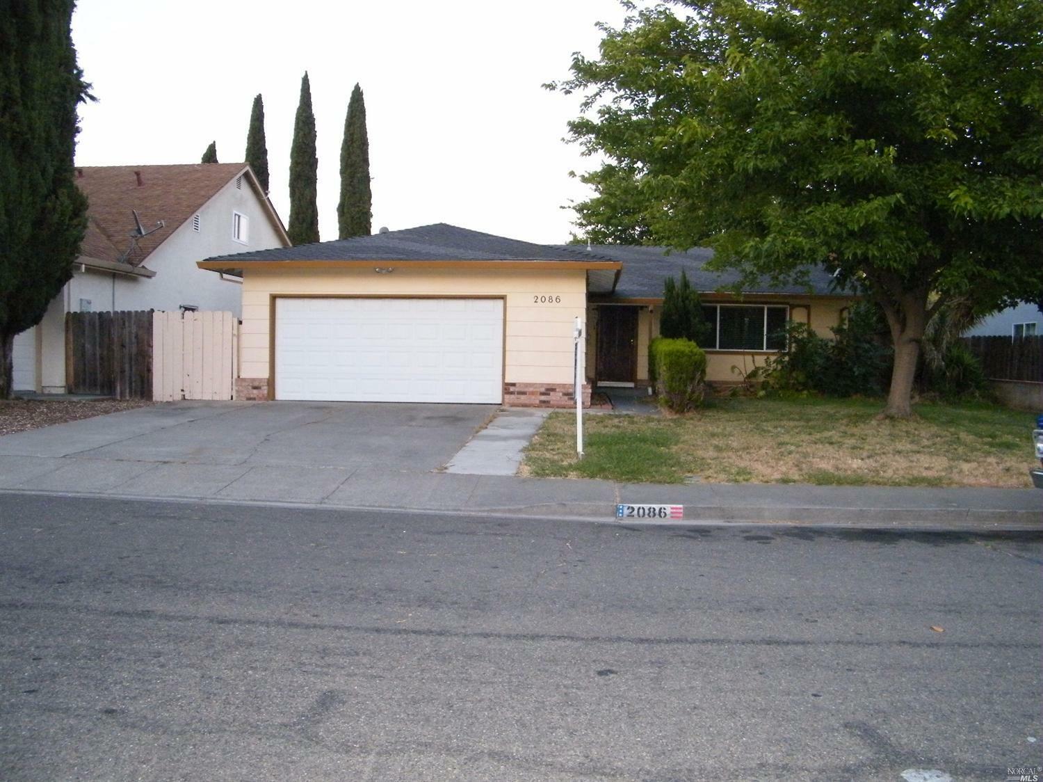 Property Photo:  2086 Kingfisher Way  CA 94533 