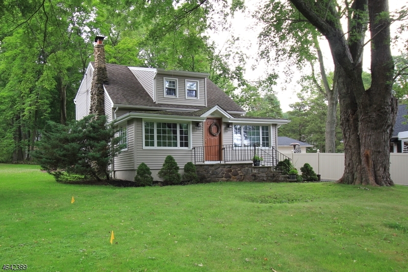 Property Photo:  997 Lakeview Dr  NJ 07920 