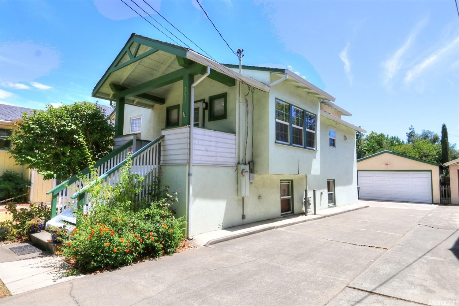Property Photo:  3052 9th Avenue  CA 95817 