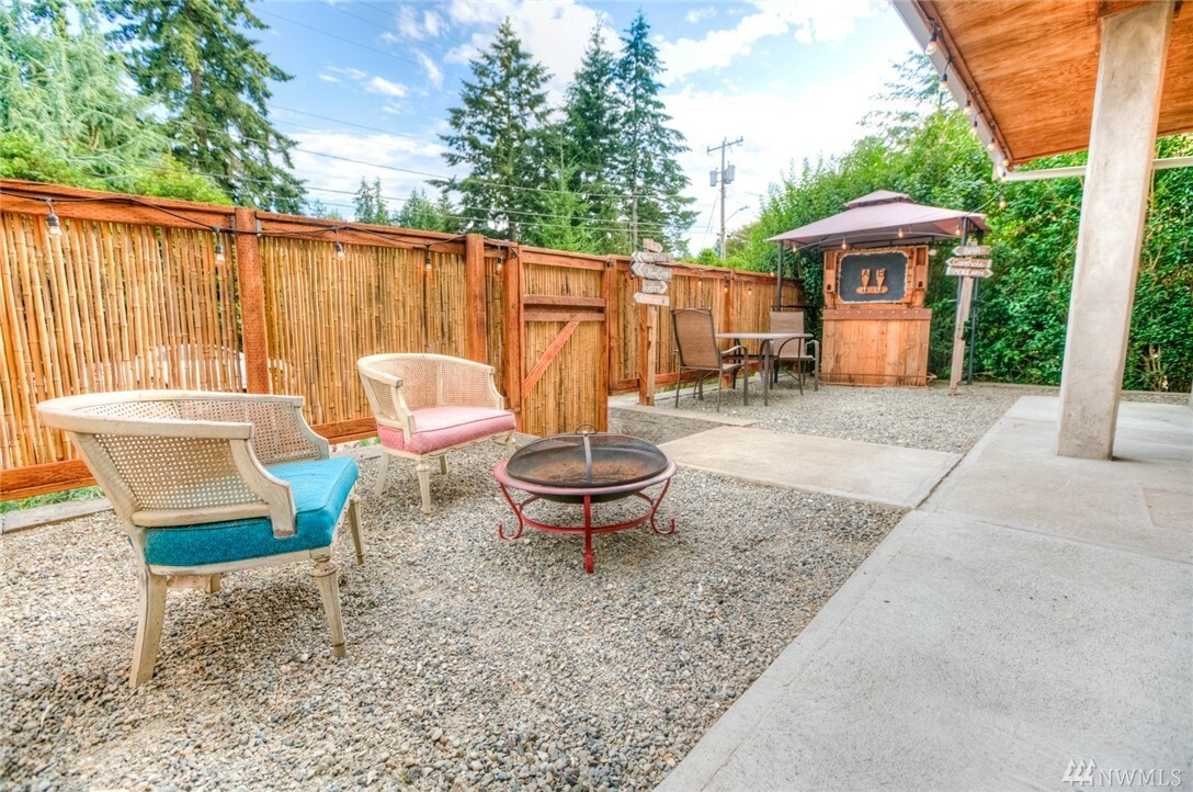 Property Photo:  216 SW 155th St  WA 98166 