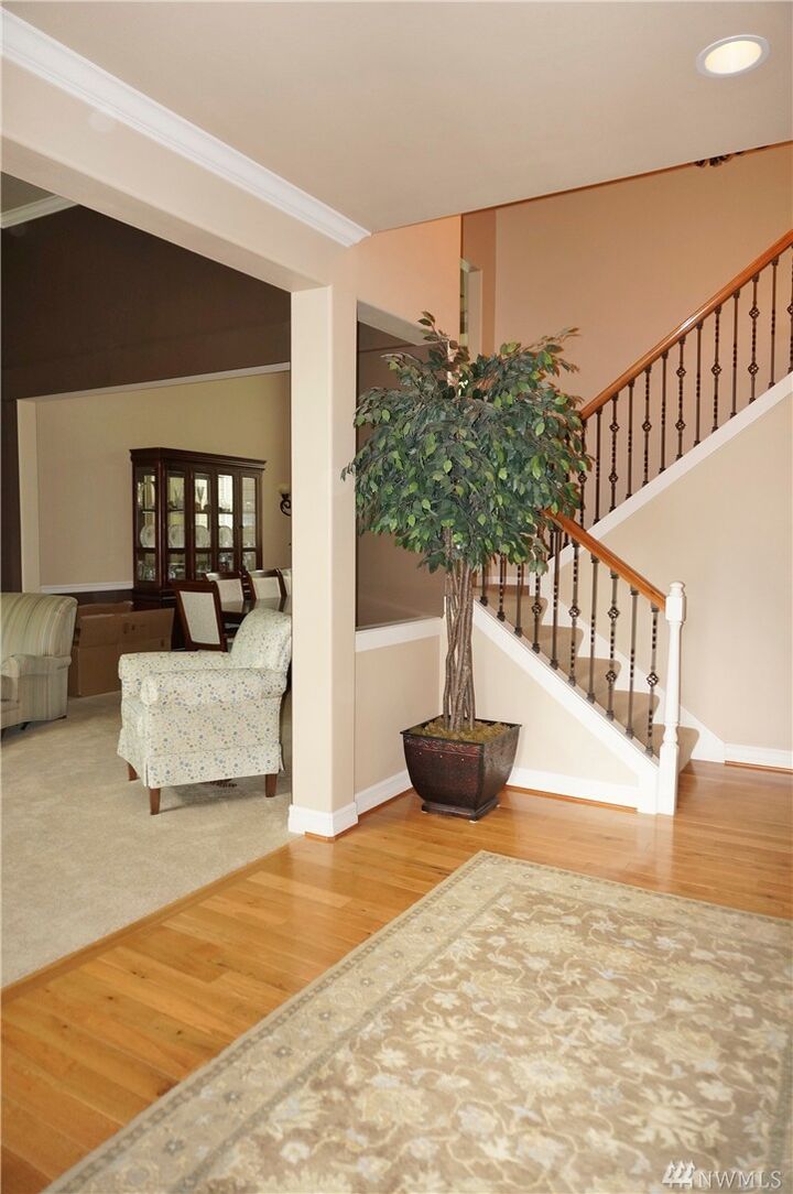 Property Photo:  27534 SE 28th Place  WA 98075 